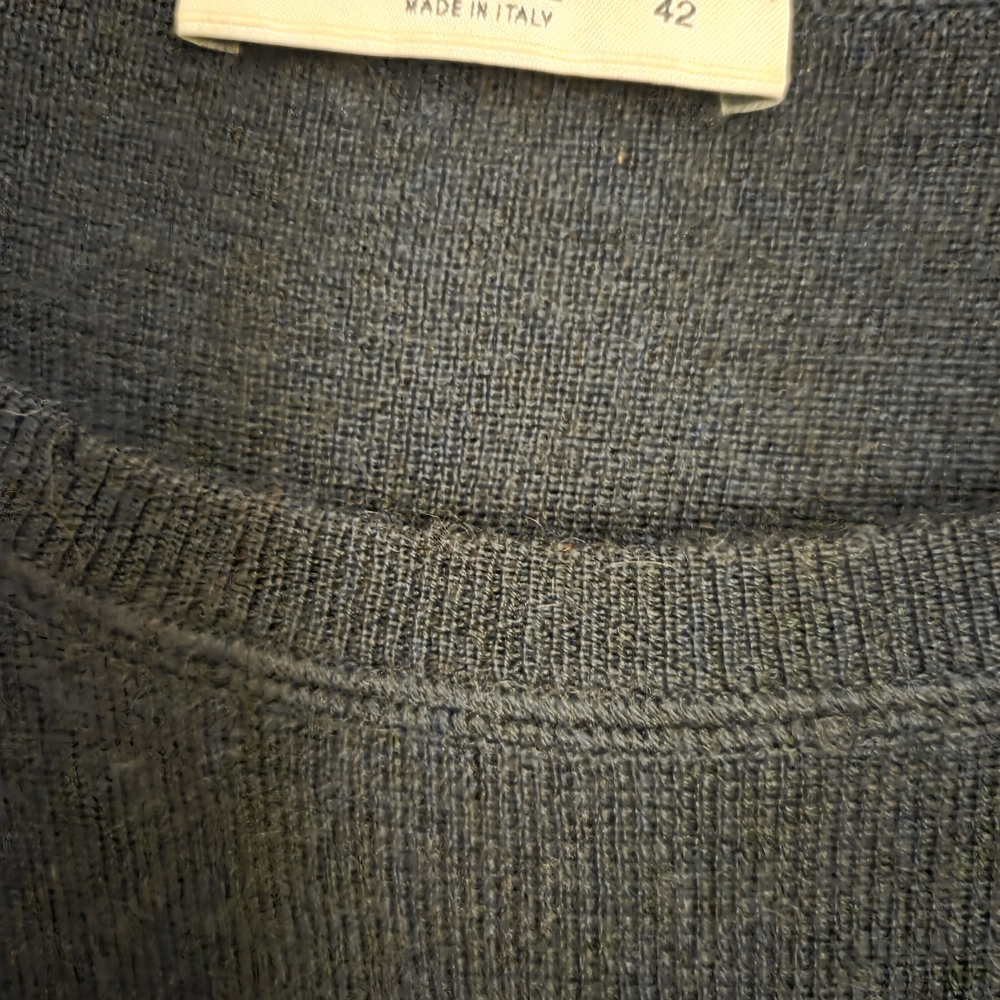 Prada Midnight Blue Crew Neck Vintage Sweater, 3/4 sleeve, sz 42, classic look! - Picture 5 of 5